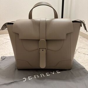 Senreve Maestra Bag Backpack Pebble Leather Sand